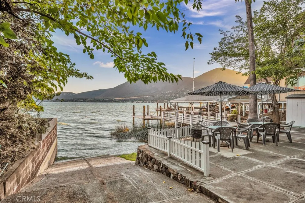 9859 Crestview Drive Clearlake, CA 95422