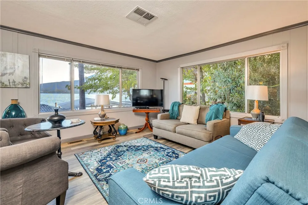 9859 Crestview Drive Clearlake, CA 95422