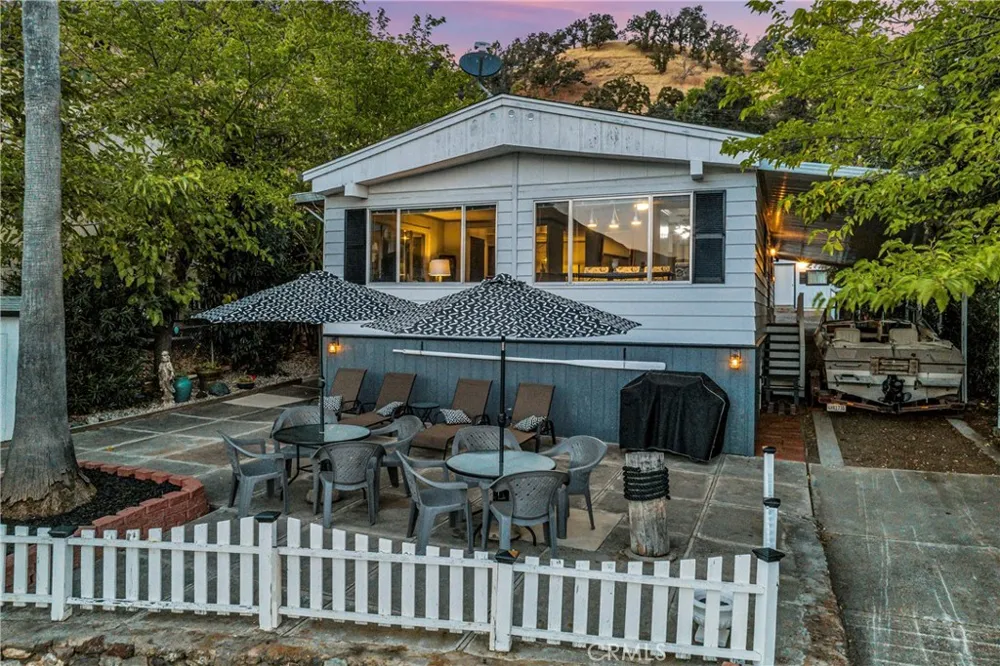 9859 Crestview Drive Clearlake, CA 95422