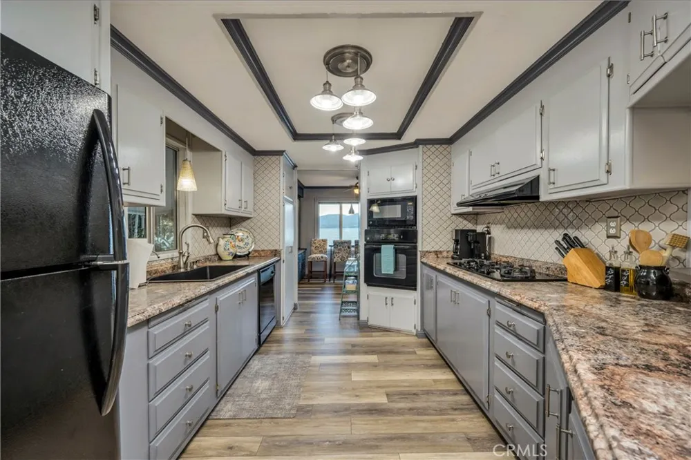 9859 Crestview Drive Clearlake, CA 95422
