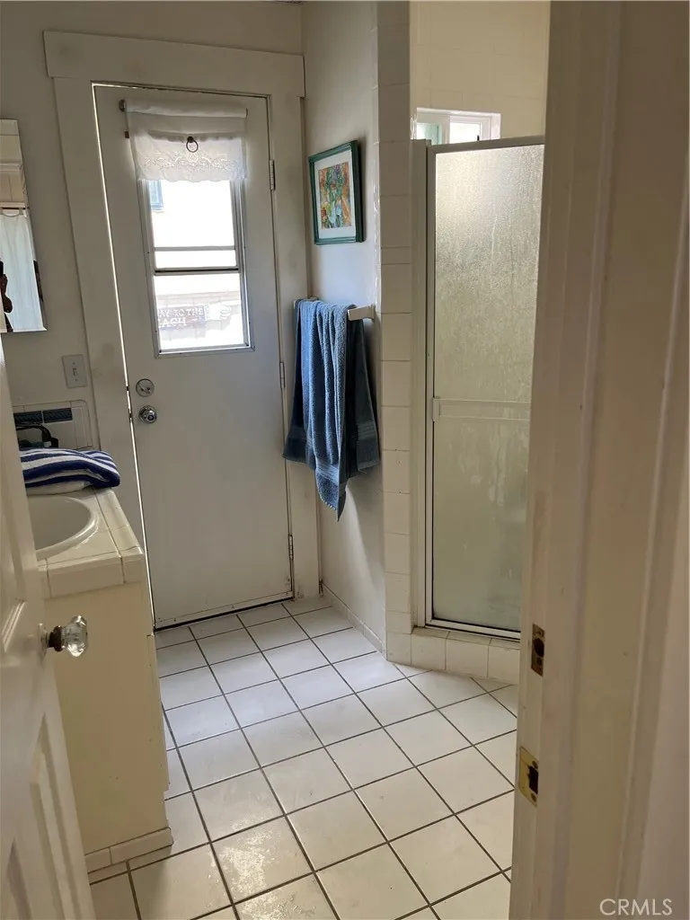 335 Clemente Avenue Avalon, CA 90704
