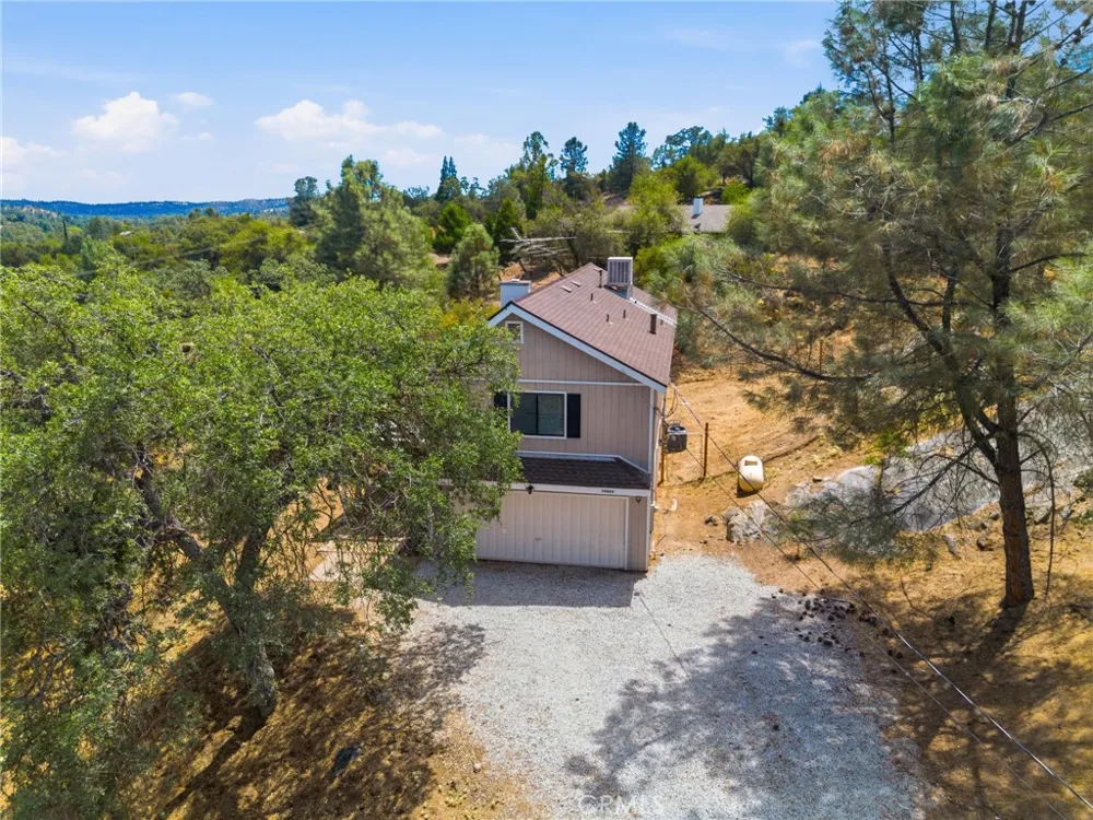 30880 Yosemite Springs Coarsegold, CA 93614