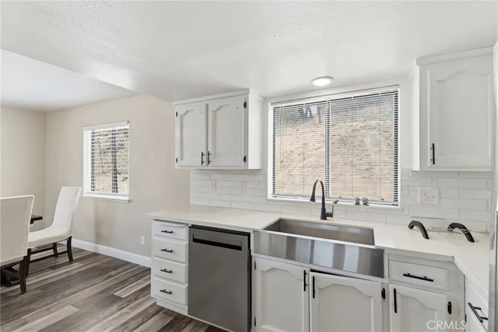 30880 Yosemite Springs Coarsegold, CA 93614