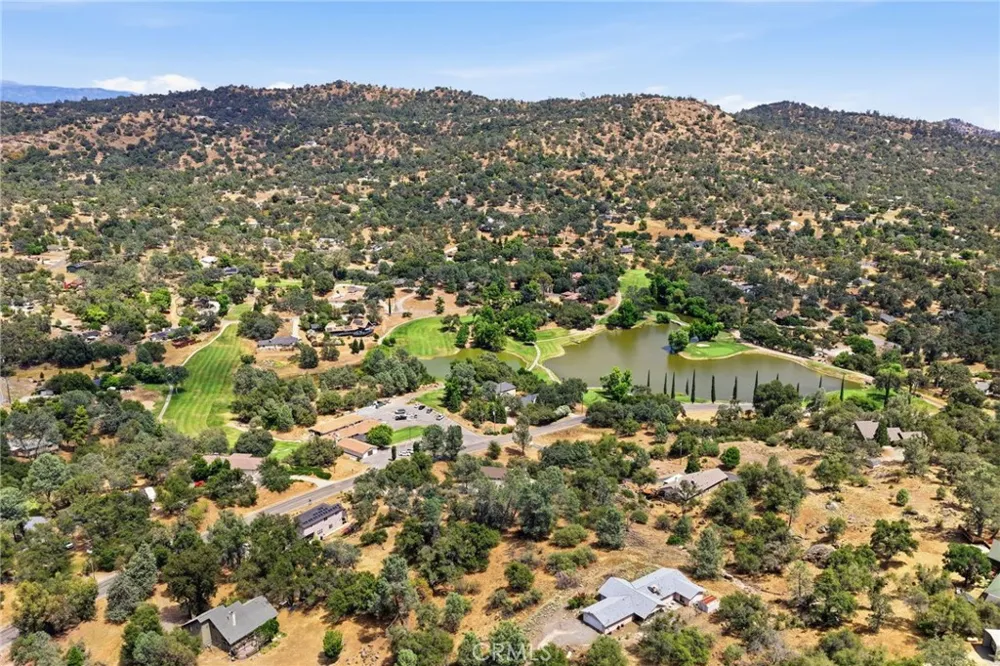 30880 Yosemite Springs Coarsegold, CA 93614