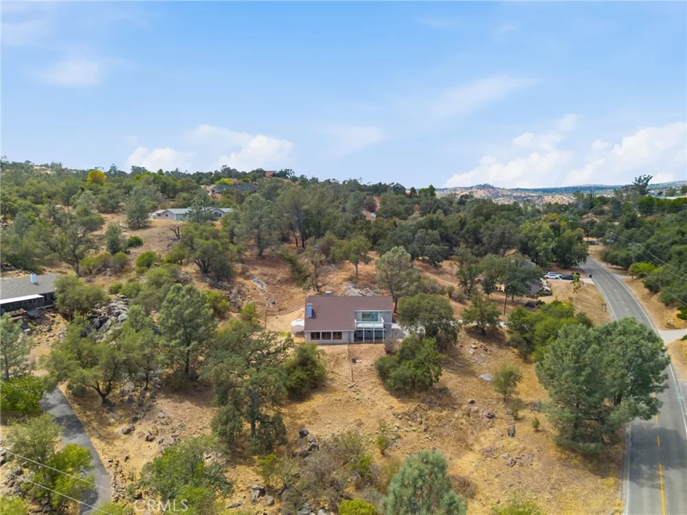30880 Yosemite Springs Coarsegold, CA 93614