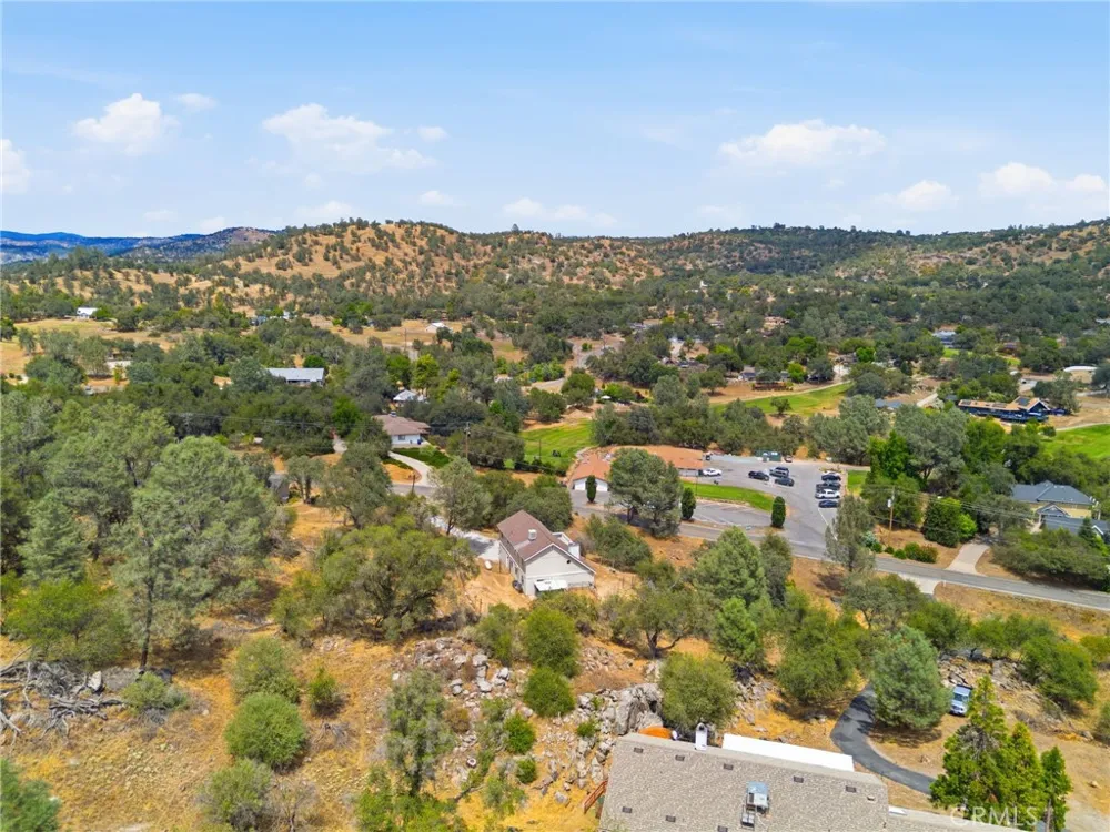 30880 Yosemite Springs Coarsegold, CA 93614