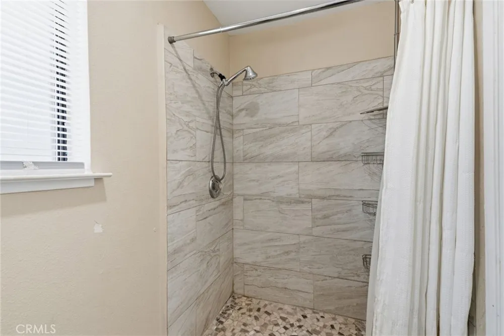 30880 Yosemite Springs Coarsegold, CA 93614