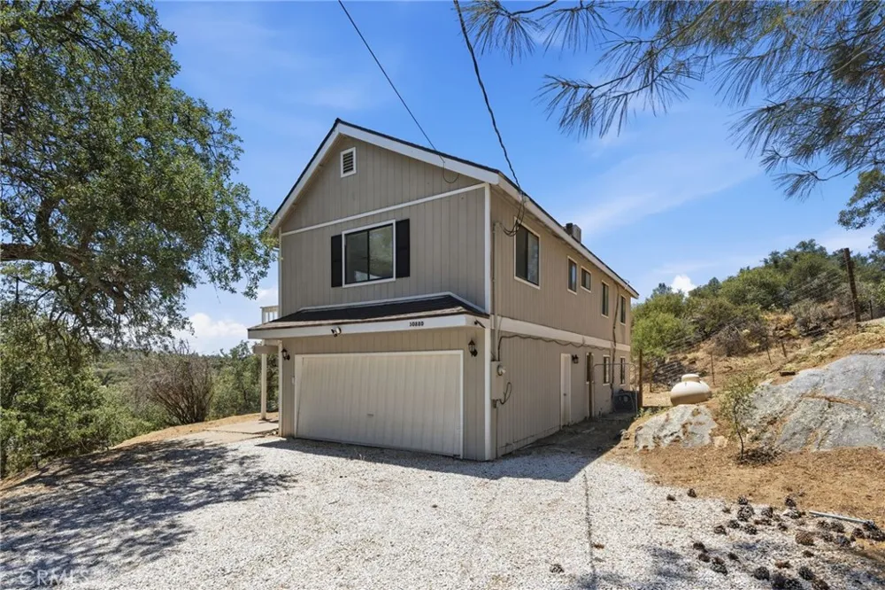 30880 Yosemite Springs Coarsegold, CA 93614