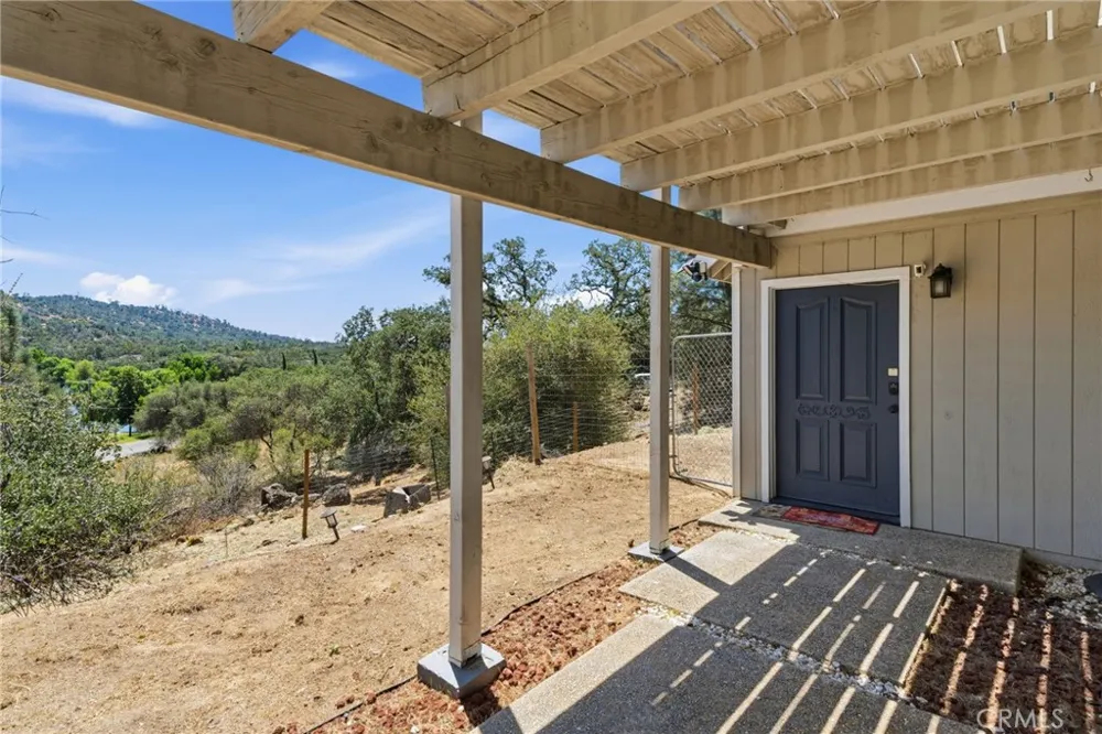 30880 Yosemite Springs Coarsegold, CA 93614
