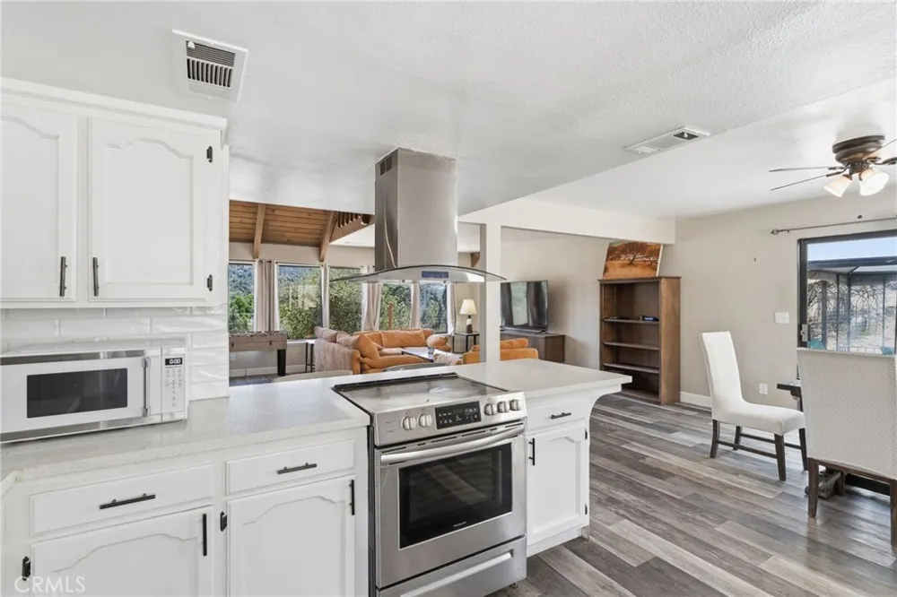 30880 Yosemite Springs Coarsegold, CA 93614
