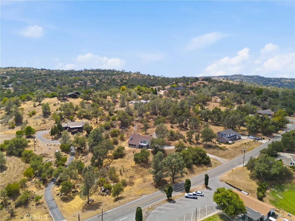 30880 Yosemite Springs Coarsegold, CA 93614