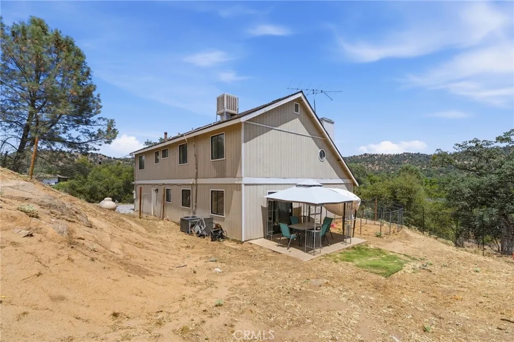 30880 Yosemite Springs Coarsegold, CA 93614