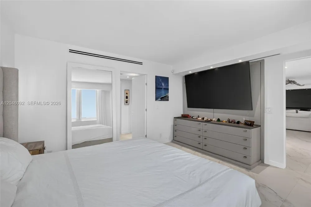 2301 Collins Ave #440-443 Miami Beach, FL 33139