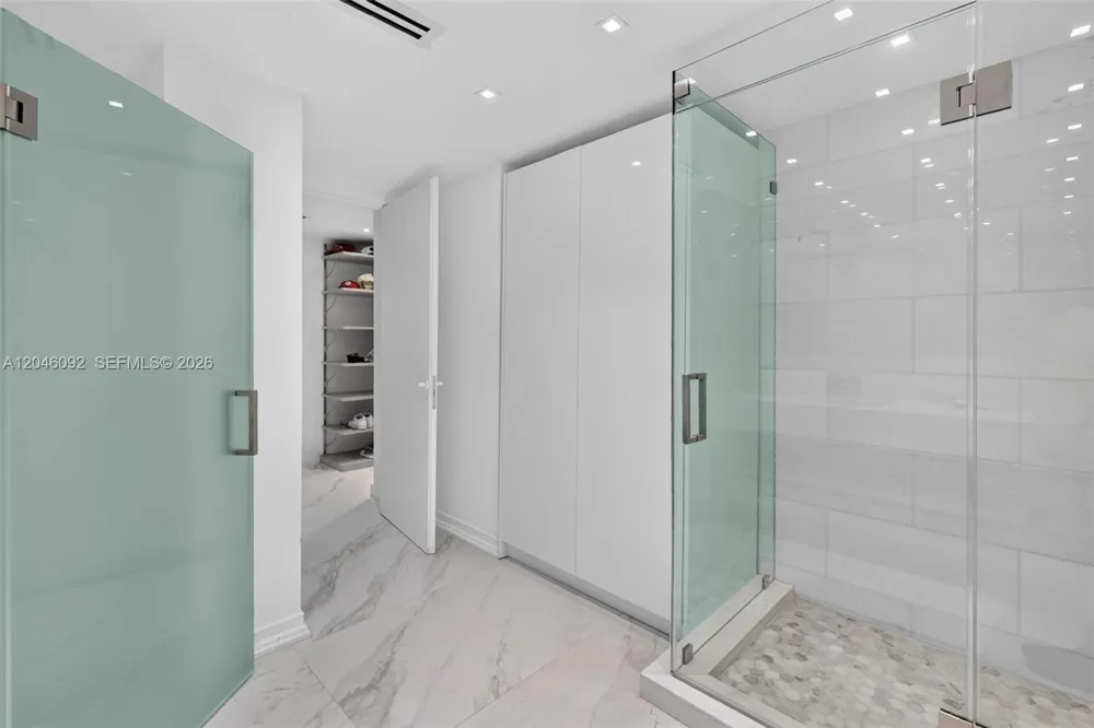 2301 Collins Ave #440-443 Miami Beach, FL 33139