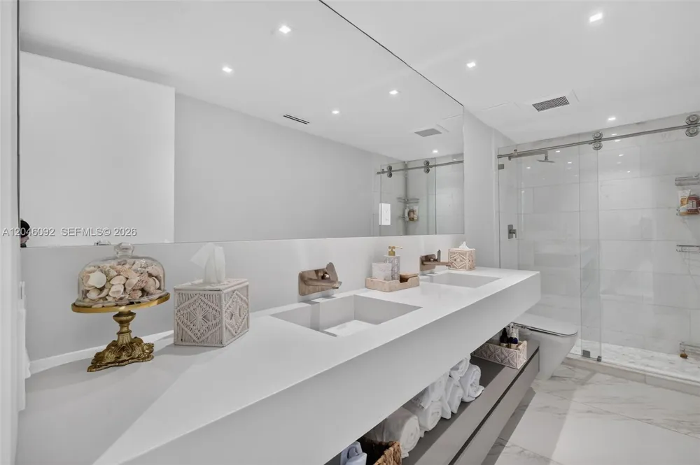 2301 Collins Ave #440-443 Miami Beach, FL 33139