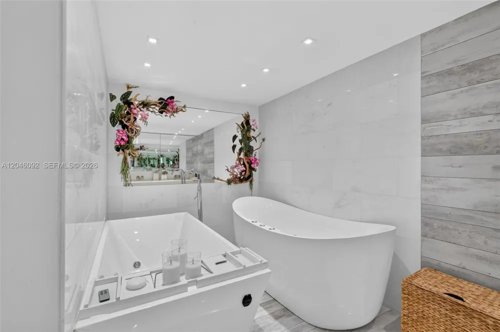 2301 Collins Ave #440-443 Miami Beach, FL 33139