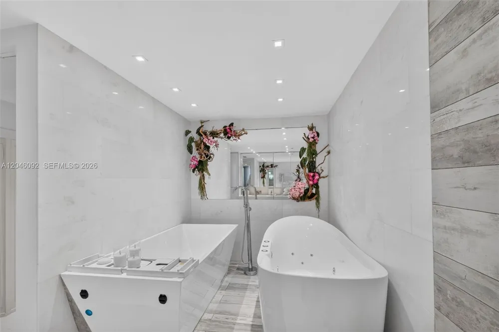 2301 Collins Ave #440-443 Miami Beach, FL 33139