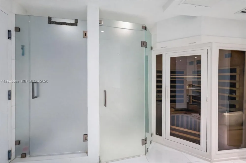 2301 Collins Ave #440-443 Miami Beach, FL 33139