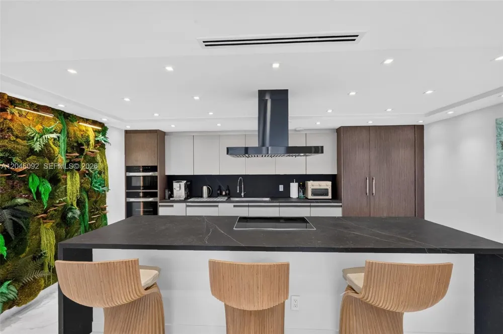 2301 Collins Ave #440-443 Miami Beach, FL 33139