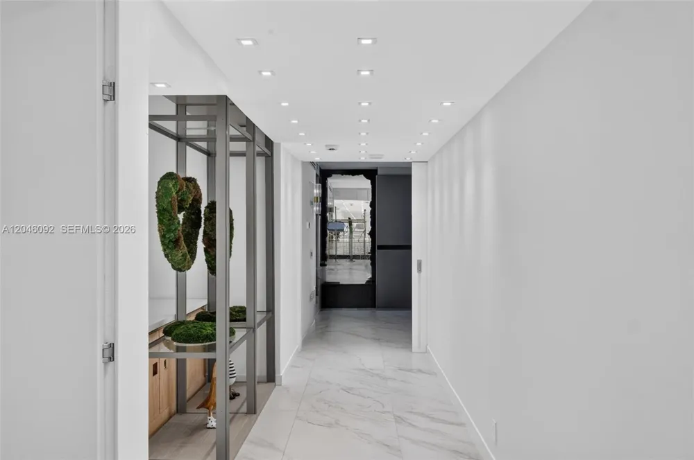 2301 Collins Ave #440-443 Miami Beach, FL 33139