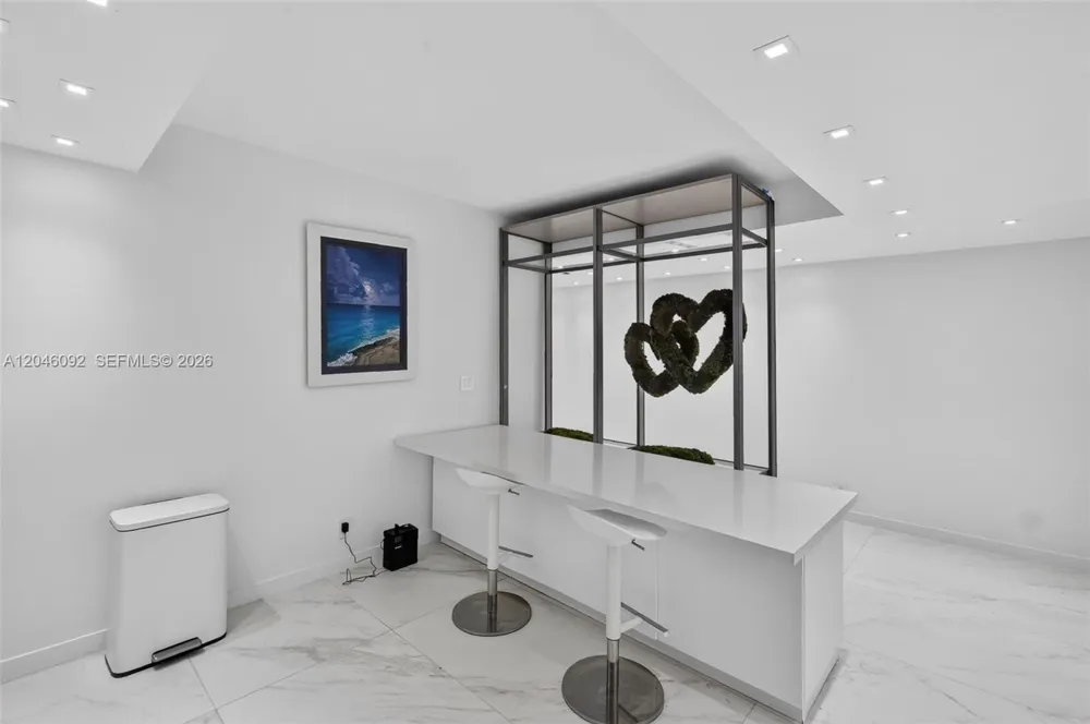2301 Collins Ave #440-443 Miami Beach, FL 33139