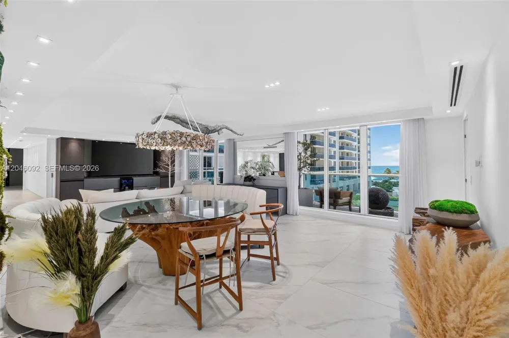 2301 Collins Ave #440-443 Miami Beach, FL 33139