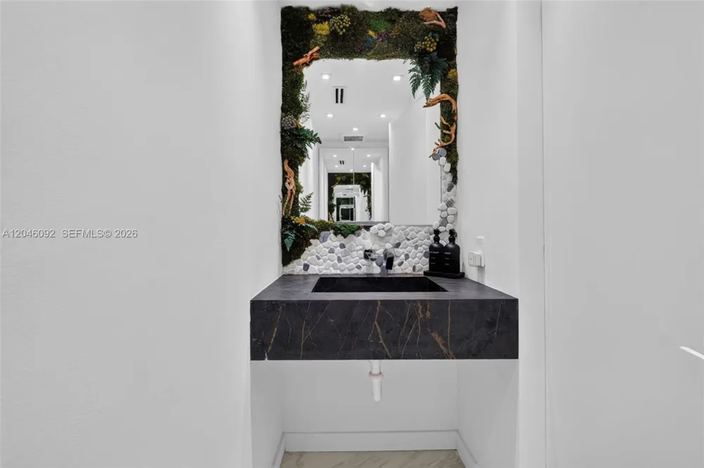 2301 Collins Ave #440-443 Miami Beach, FL 33139