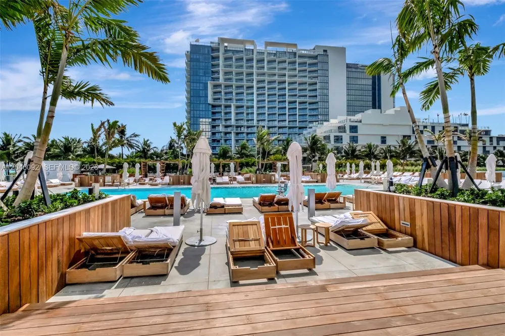 2301 Collins Ave #440-443 Miami Beach, FL 33139