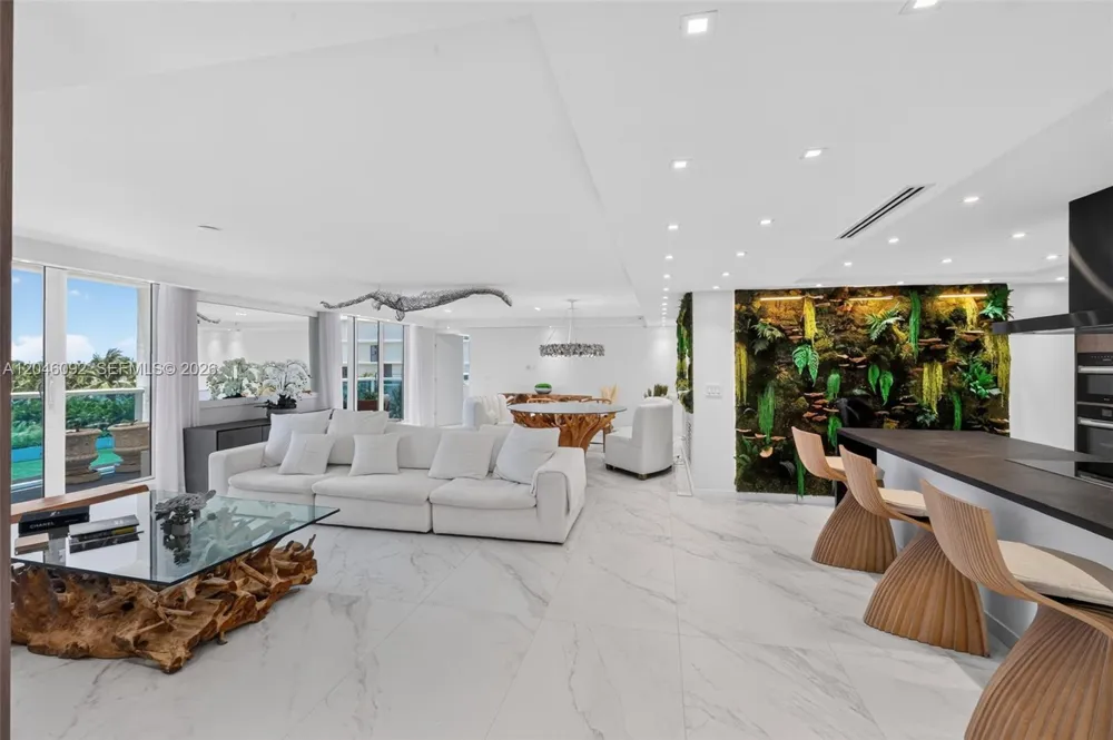 2301 Collins Ave #440-443 Miami Beach, FL 33139