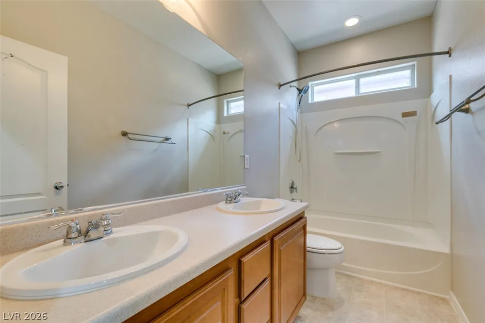 9341 Colorful Rainbow Avenue Las Vegas, NV 89166