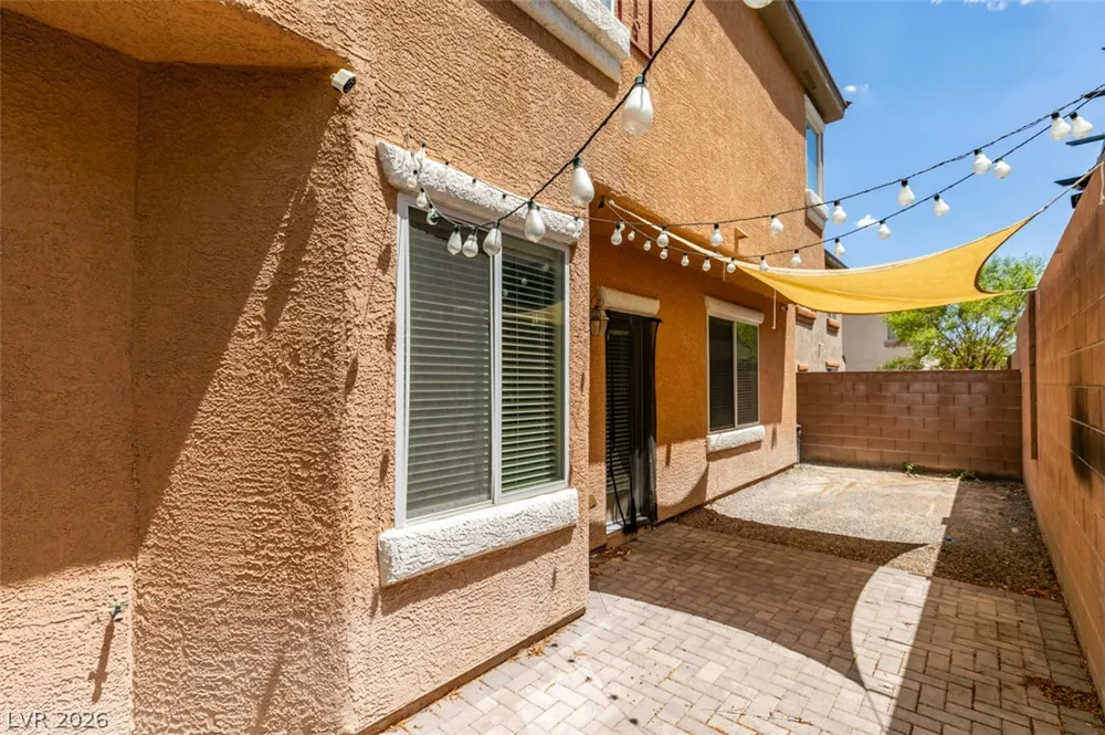 9341 Colorful Rainbow Avenue Las Vegas, NV 89166