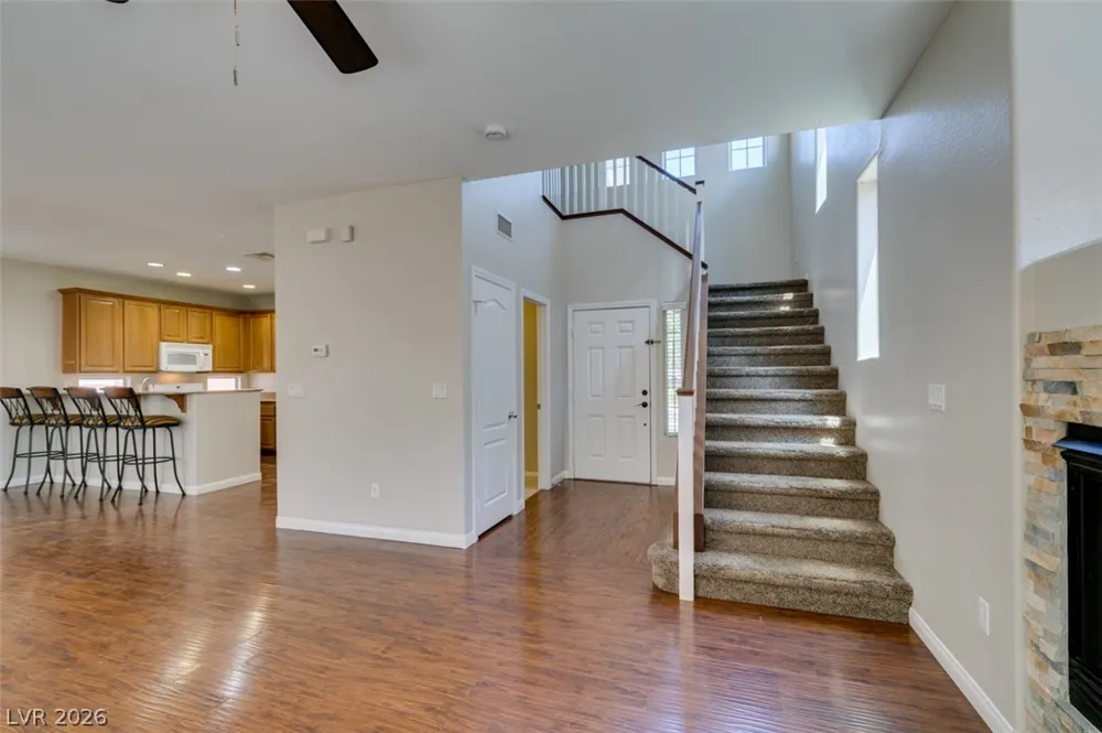 9341 Colorful Rainbow Avenue Las Vegas, NV 89166