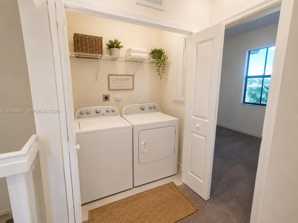 3338 W 112th St Hialeah, FL 33018