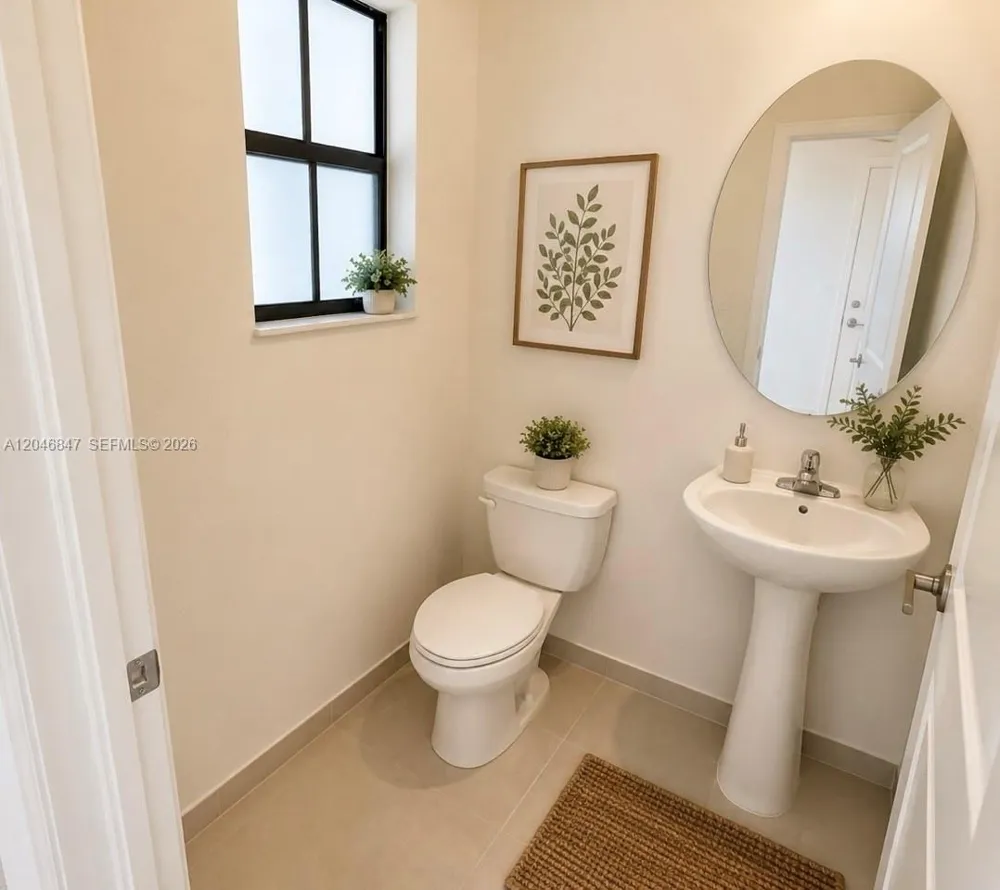 3338 W 112th St Hialeah, FL 33018