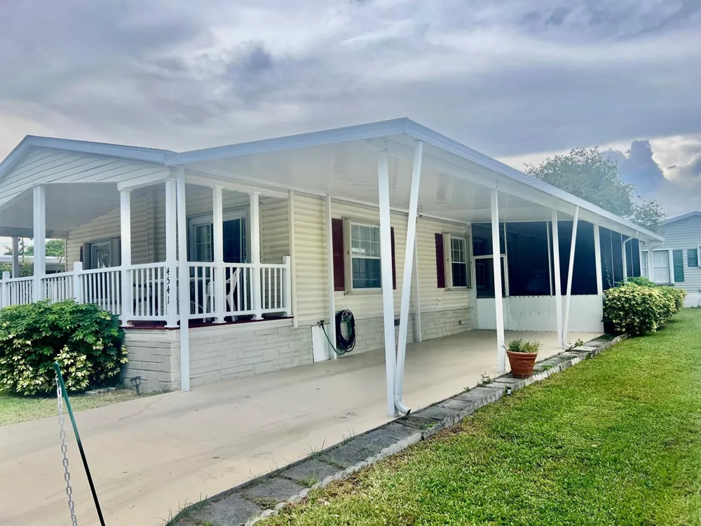 4541 NW 67th Place #P-11 Coconut Creek, FL 33073
