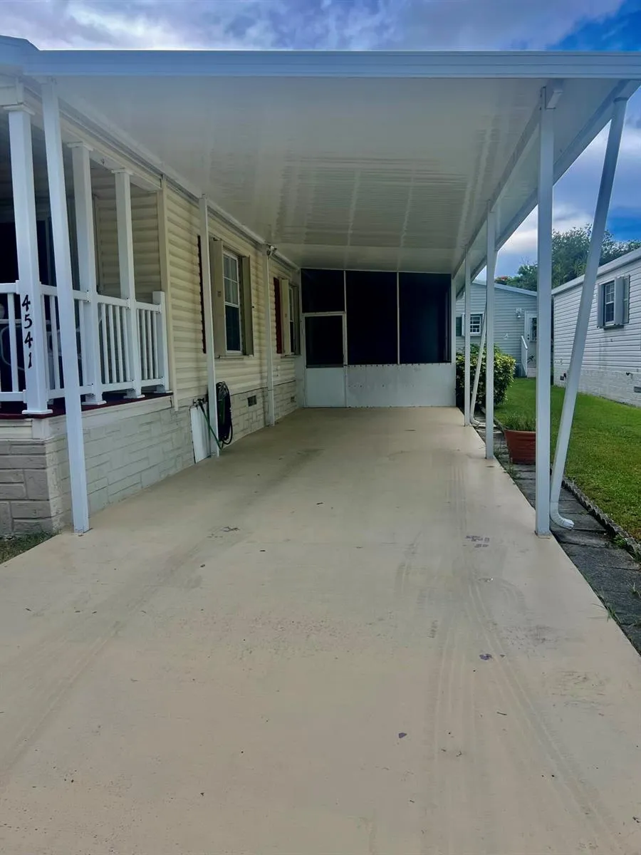 4541 NW 67th Place #P-11 Coconut Creek, FL 33073