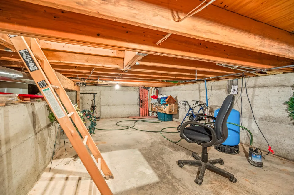 2541 Van Dyke Street Chester Township, MI 49403