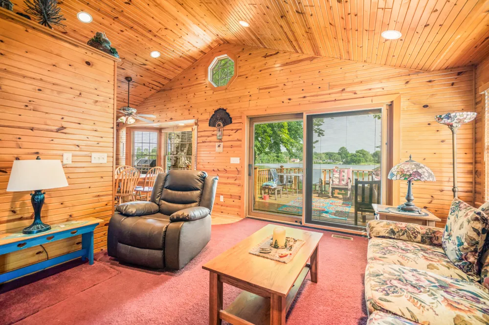 2541 Van Dyke Street Chester Township, MI 49403