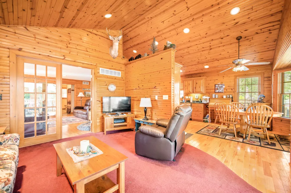 2541 Van Dyke Street Chester Township, MI 49403