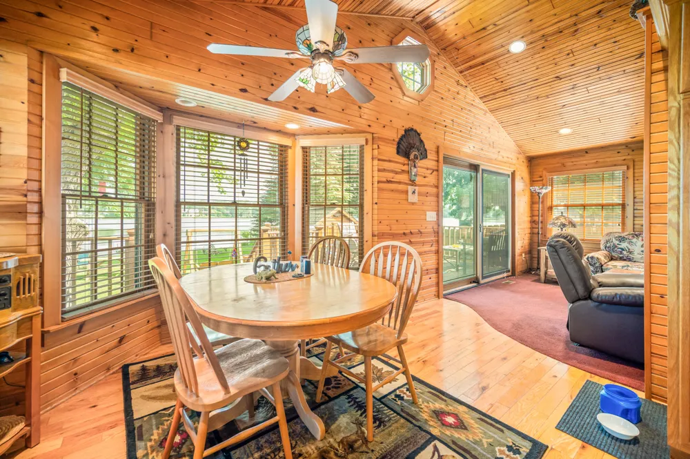 2541 Van Dyke Street Chester Township, MI 49403