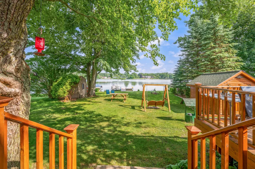 2541 Van Dyke Street Chester Township, MI 49403