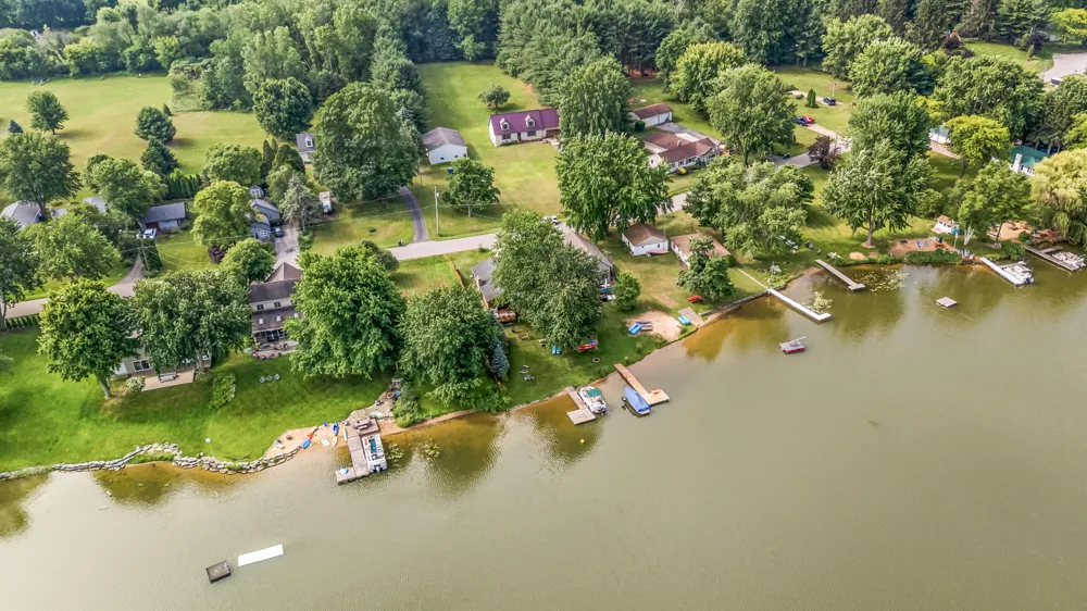 2541 Van Dyke Street Chester Township, MI 49403