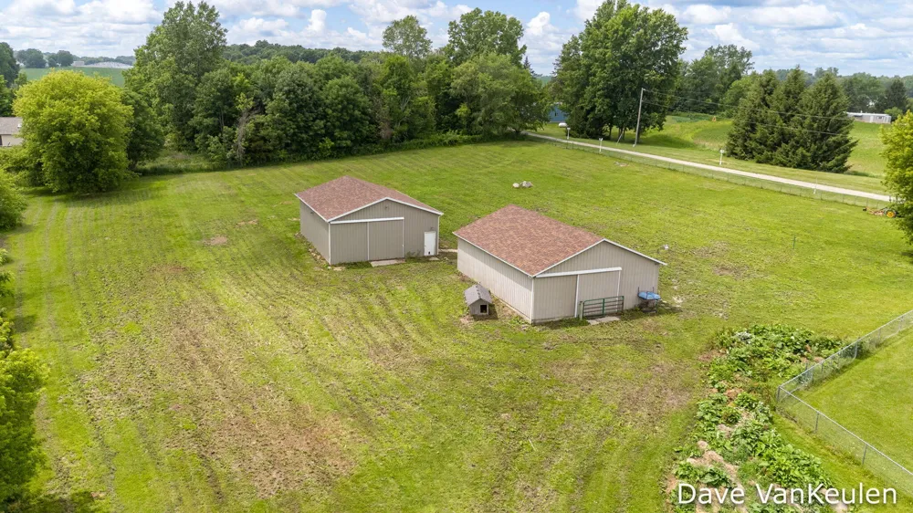 4494 Barber Road Carlton Township, MI 49058
