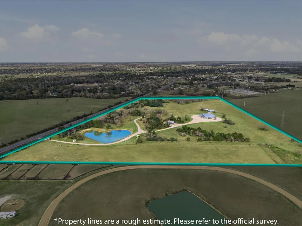25062 Highway 159 Hempstead, TX 77445