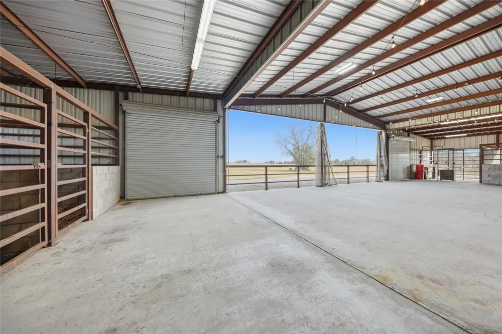 25062 Highway 159 Hempstead, TX 77445