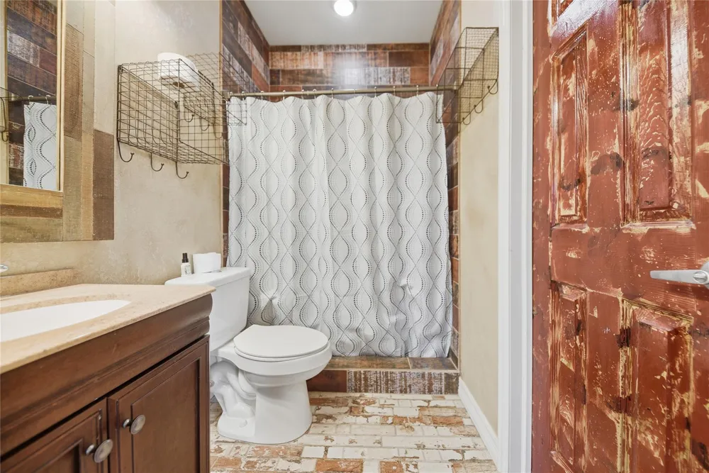 25062 Highway 159 Hempstead, TX 77445