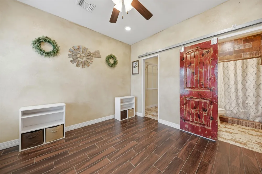 25062 Highway 159 Hempstead, TX 77445