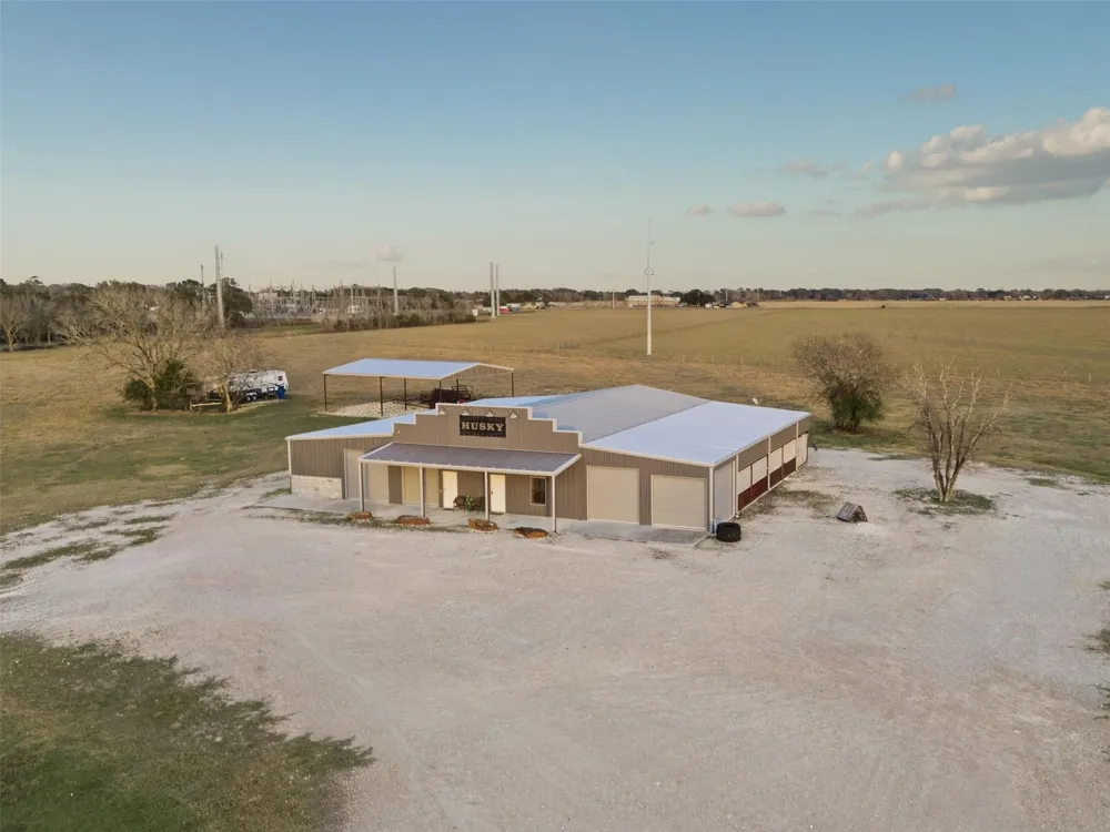 25062 Highway 159 Hempstead, TX 77445