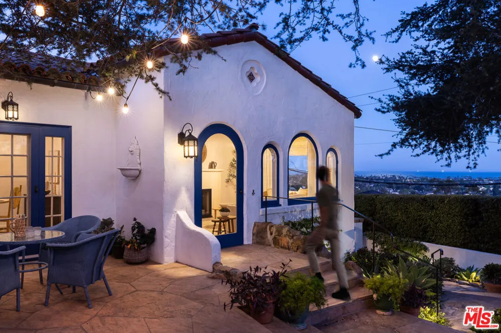 878 Paseo Ferrelo Santa Barbara, CA 93103