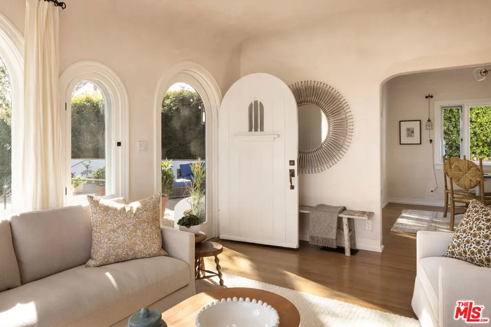 878 Paseo Ferrelo Santa Barbara, CA 93103